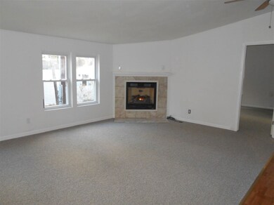 31 Page Rd unit 26, Litchfield, NH 03052 - photo 4