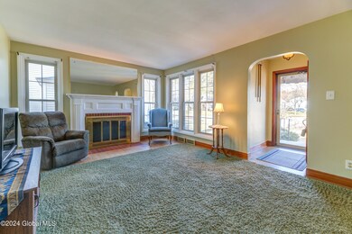 7 Miles Standish Rd, Schenectady, NY 12306 - photo 5