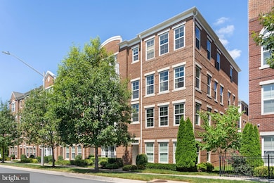 3040 Rittenhouse Cir unit 46, Fairfax, VA 22031 - photo 3