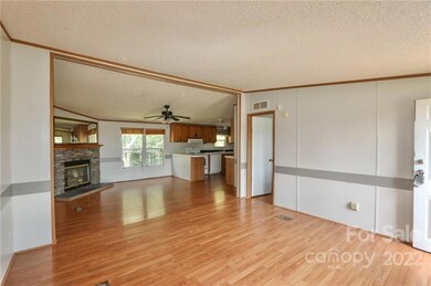 149 Riverfield Dr, Statesville, NC 28625 - photo 6