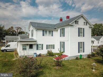 342 E Queen St, Strasburg, VA 22657 - photo 6
