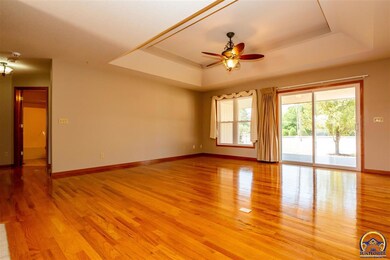 4139 SW Moundview Dr, Topeka, KS 66610 - photo 7