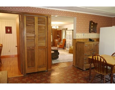 48 Dell St, Turners Falls, MA 01376 - photo 3