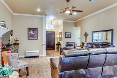 3105 Phillip Dr, Hurst, TX 76054 - photo 4