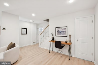 1723 Fitzwater St unit B, Philadelphia, PA 19146 - photo 6