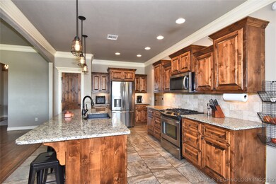 Gourmet granite kitchen