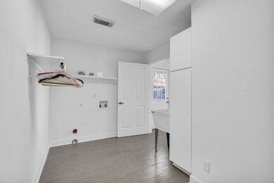 604 Mason St, Tomball, TX 77375 - photo 6