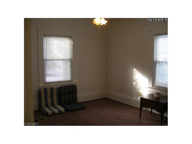 Bedroom on the first floor that is totally wheelch