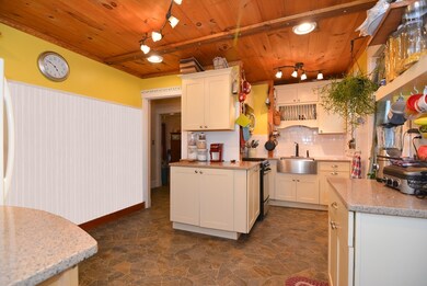 36 Mayberry Ave, Medford, MA 02155 - photo 7