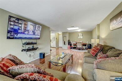 99 Teaneck Rd unit 313, Ridgefield Park, NJ 07660 - photo 3