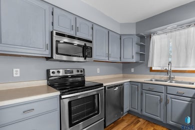 409 E 7th St, Crooks, SD 57020 - photo 6