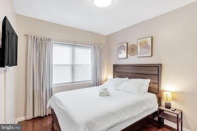 2236 Reed St unit 1, Philadelphia, PA 19146 - photo 2