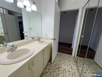 2nd Floor Full Bath with Laundry