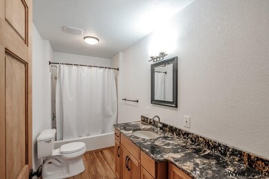 Upper level full bathroom