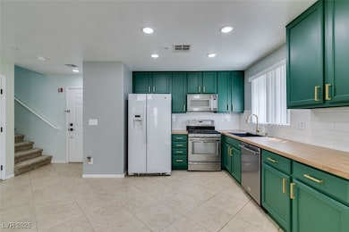 2927 Sapphire Sands Ct, North Las Vegas, NV 89031 - photo 4