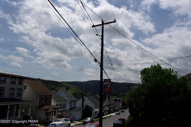 631 Center St, Jim Thorpe, PA 18229 - photo 4