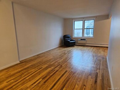 151-05 Cross Island Pkwy unit 3E, Whitestone, NY 11357 - photo 4