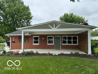 433 Hollybrook Dr, Whiteland, IN 46184 - photo 2