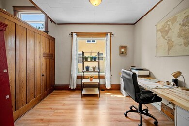 8-web-or-mls-1215 5th St-35