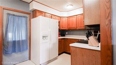 319 E 16th St N, Newton, IA 50208 - photo 6