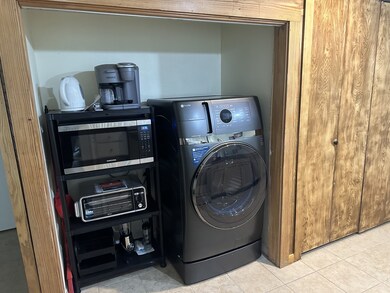 w/d combo, microwave, coffee maker, air fryer