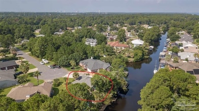 1611 Luzon Ln, Gulf Breeze, FL 32563 - photo 5