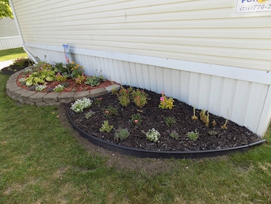 7066 Carson Dr, Romulus, MI 48174 - photo 4