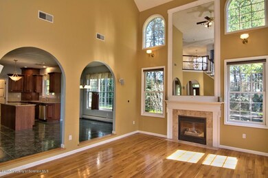 913 Old Logger Rd, Moscow, PA 18444 - photo 6