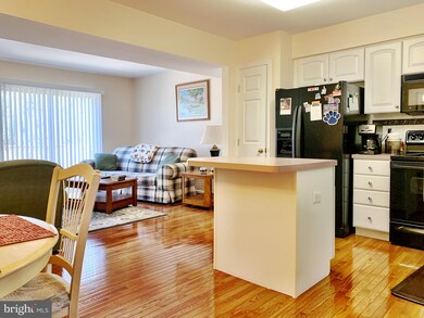 39 Guilford Place, Burlington, NJ 08016 - photo 4