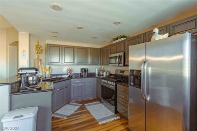 10809 Garden Mist Dr unit 2004, Las Vegas, NV 89135 - photo 5