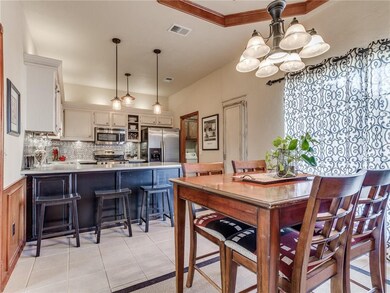 2124 NE 9th St, Moore, OK 73160 - photo 4