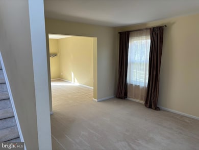 634 Nicole Dr, Southampton, PA 18966 - photo 3