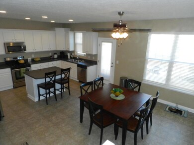 Kitchen/Eating Space