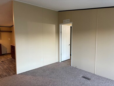 412 Pullen Ln, Dublin, GA 31021 - photo 5