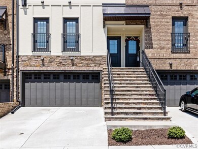 Dble Wide Driveway w/2 Car Garage