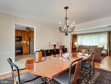 7817 Lewinsville Rd, McLean, VA 22102 - photo 6