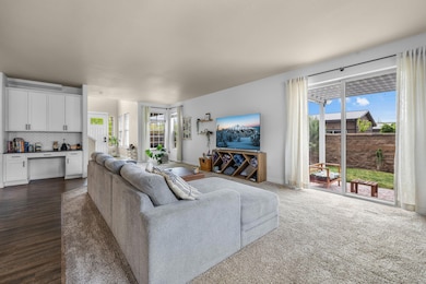 20560 Boyd Ct, Bend, OR 97701 - photo 2