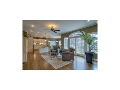 OPEN FLOOR PLAN, SUN RM AND KITCHEN NEXT TO GREAT 