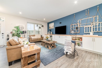 12705 Glowing Peak Rd, Huntersville, NC 28078 - photo 5