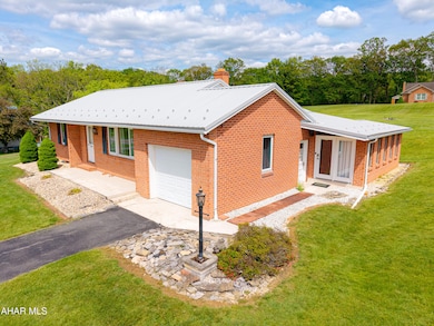 2140 Hyndman rd (1)-03
