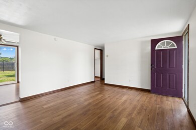 241 Weid Ct, Columbus, IN 47201 - photo 4