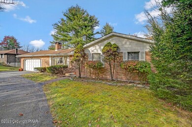 2567 Ridgeway Dr, Sciota, PA 18354 - photo 3