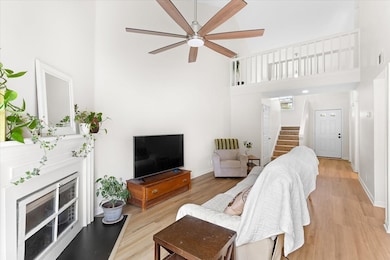 128 Lake Chateau Dr unit E4, Hermitage, TN 37076 - photo 2