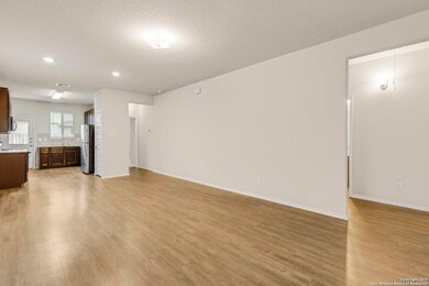 10522 Green Rock Dr, San Antonio, TX 78223 - photo 6