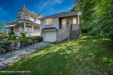 1307 Grandview St 02 Dusk Large