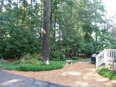 Private, Wooded, Well Landscaped Lot on a Cul-de-s