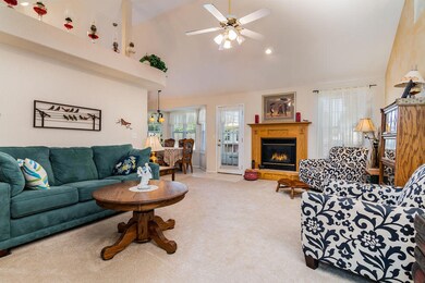 1103ThorngateDrOzark-3LivingRoom(3)