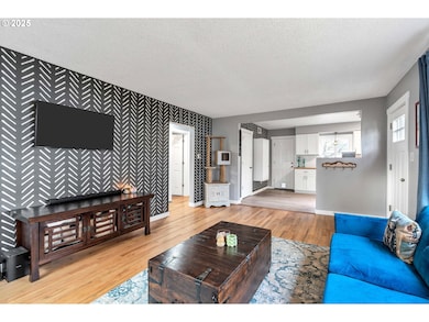 122 N Cole Ave, Molalla, OR 97038 - photo 7