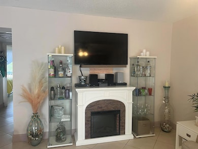 81 Flanders B unit B, Delray Beach, FL 33484 - photo 5