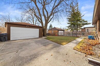 603 N Elmwood Ave, Waukegan, IL 60085 - photo 6
